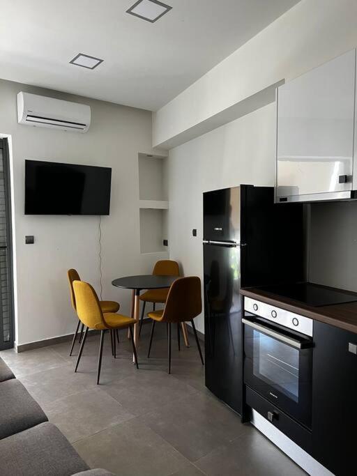 Faronita - Luxury Apt In The Heart Of Kalamata Zewnętrze zdjęcie
