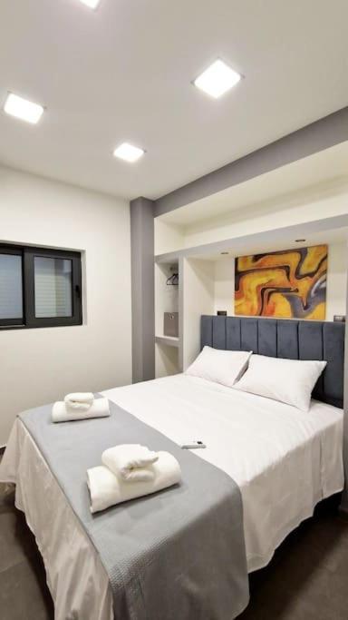 Faronita - Luxury Apt In The Heart Of Kalamata Zewnętrze zdjęcie