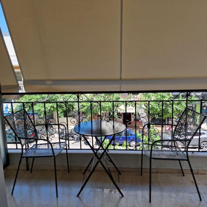 Faronita - Luxury Apt In The Heart Of Kalamata Zewnętrze zdjęcie